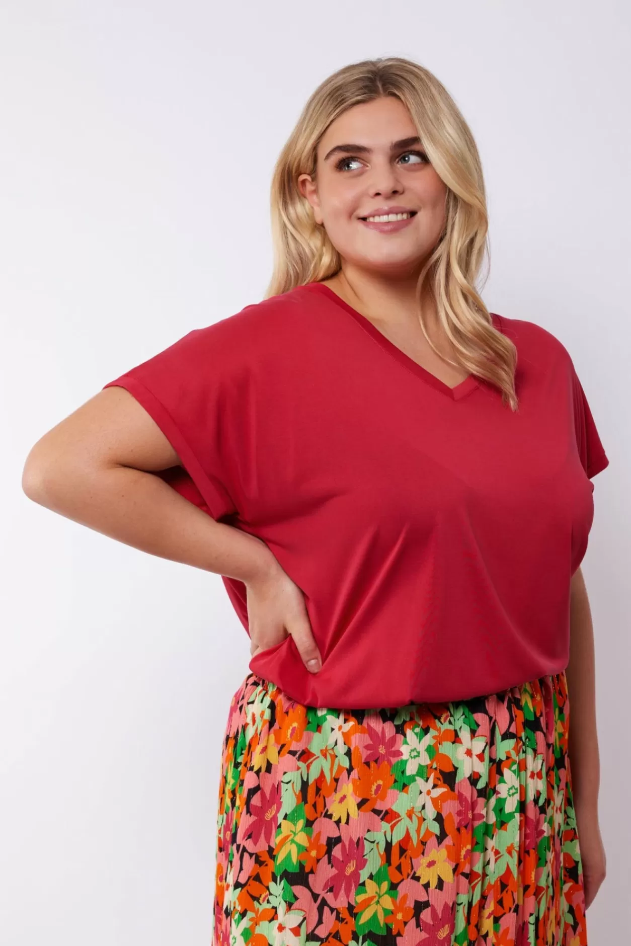 Flash Sale Exxcellent April Top