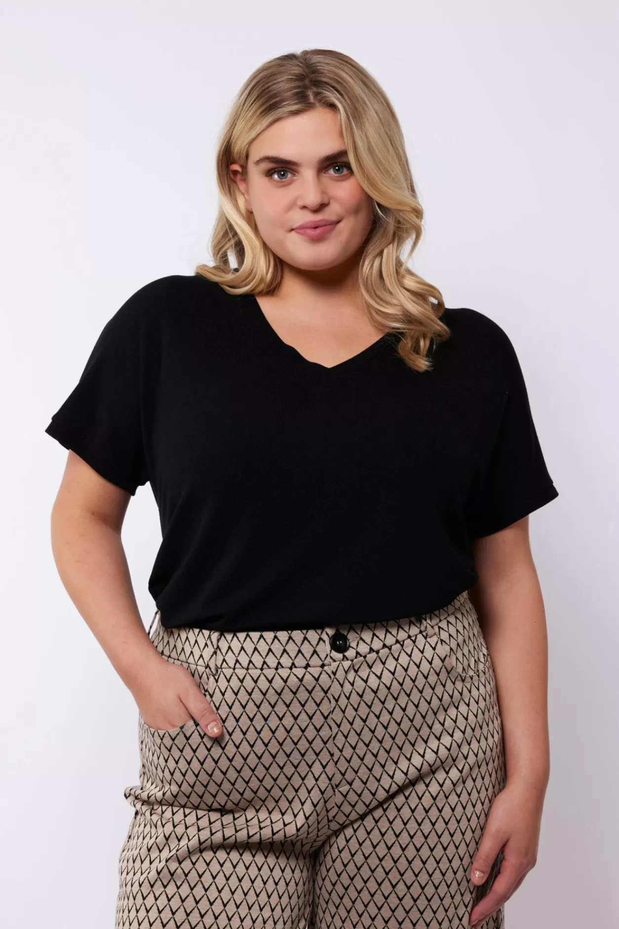 Hot Exxcellent April Top