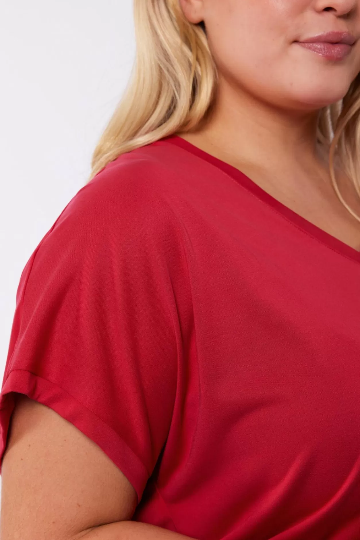 april_top_2-2.webp Flash Sale Exxcellent April Top