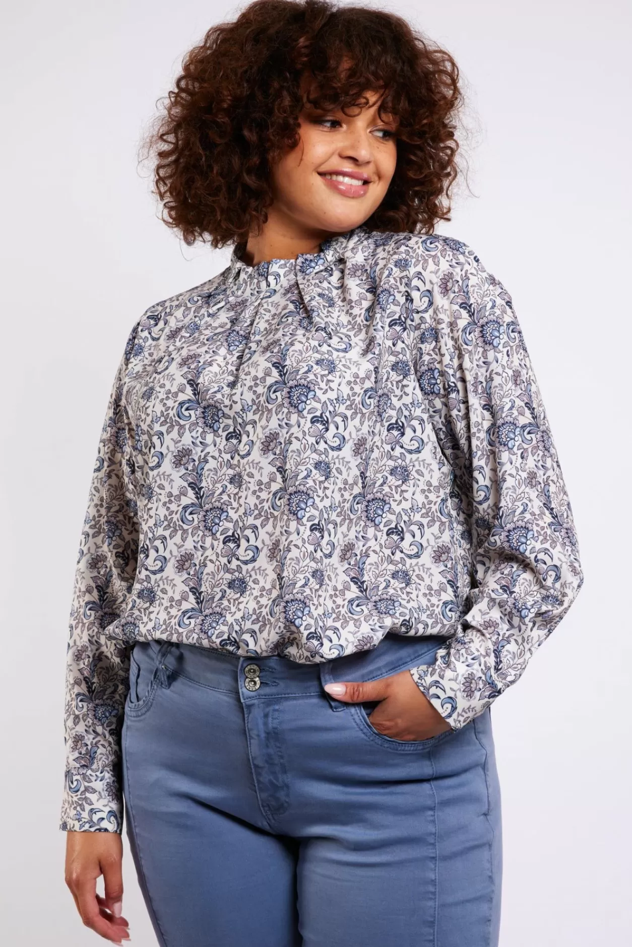 Clearance Exxcellent Bodil Top