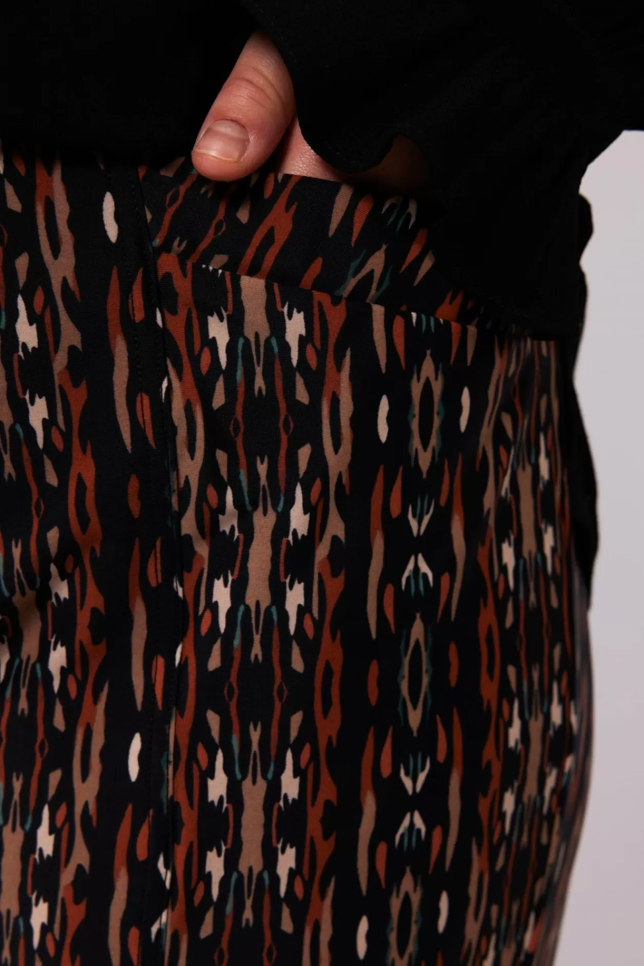 cecile_broek_2-3.webp Cheap Exxcellent Cecile Broek