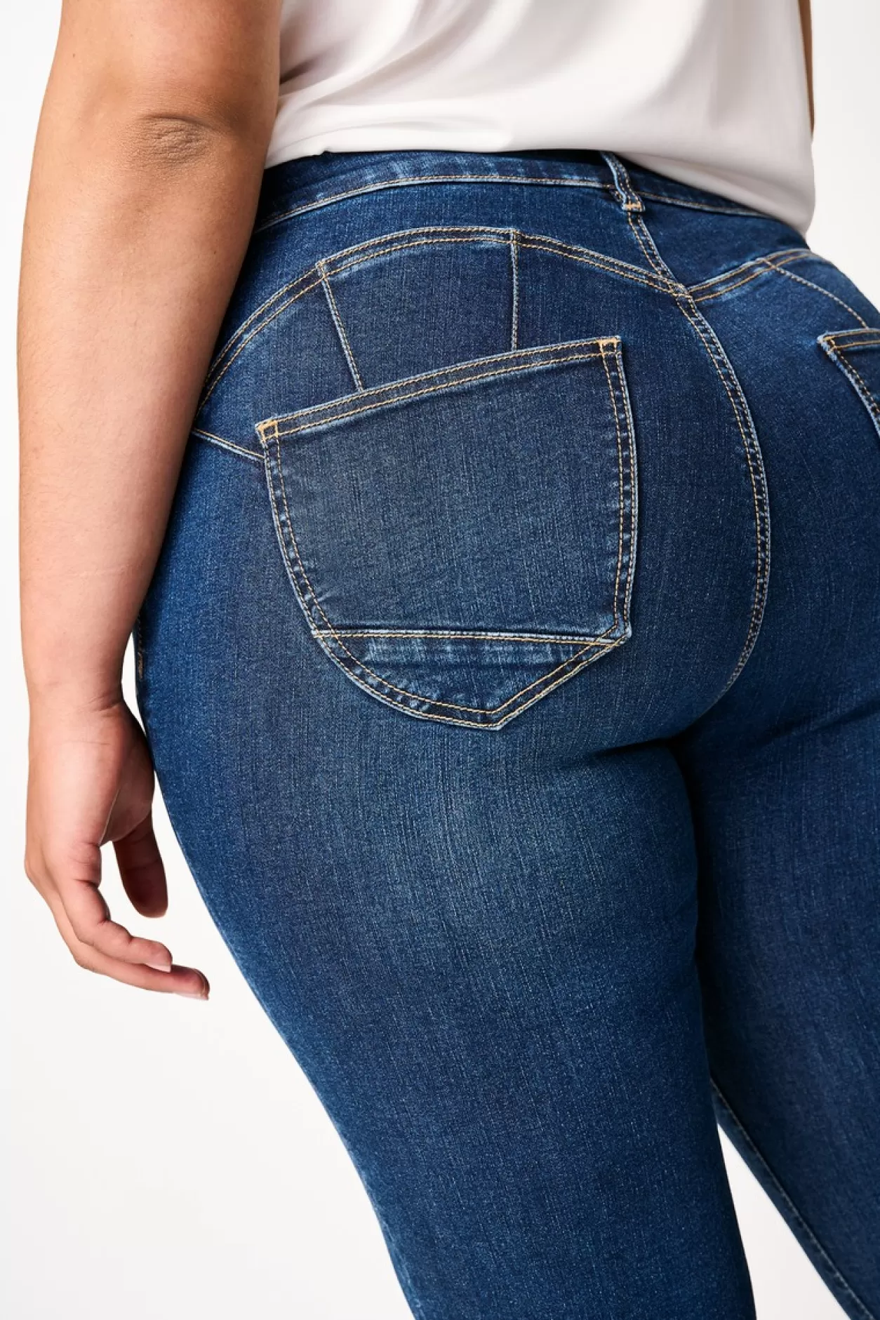 charlie_jeans_2-1.webp Fashion Exxcellent Charlie Jeans