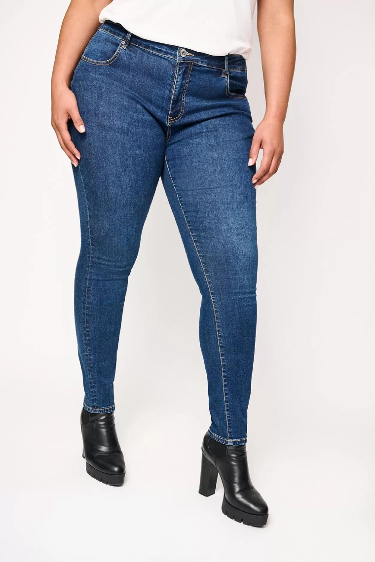 charlie_jeans_3-1.webp Fashion Exxcellent Charlie Jeans