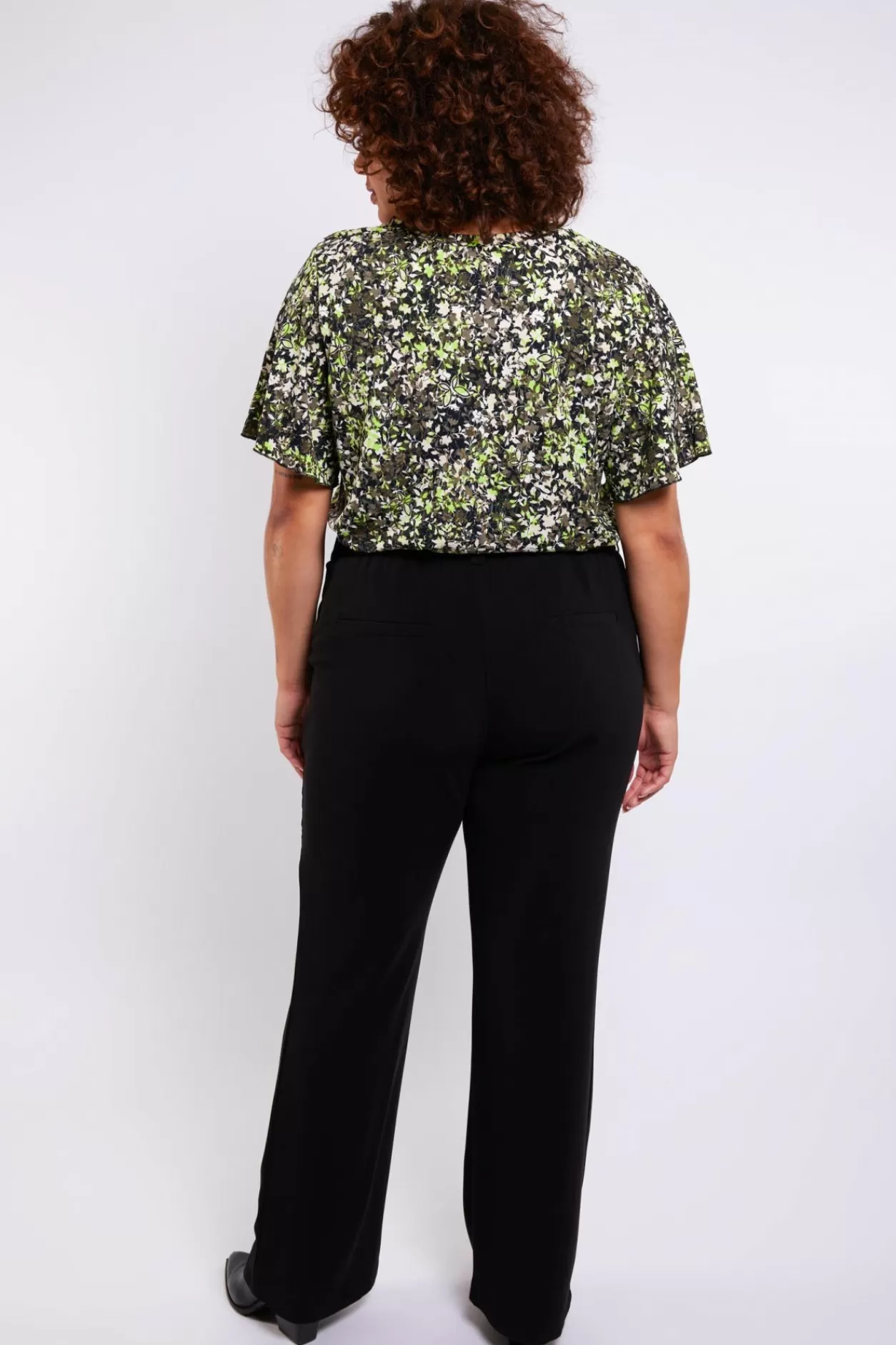 Discount Exxcellent Chelsea Broek