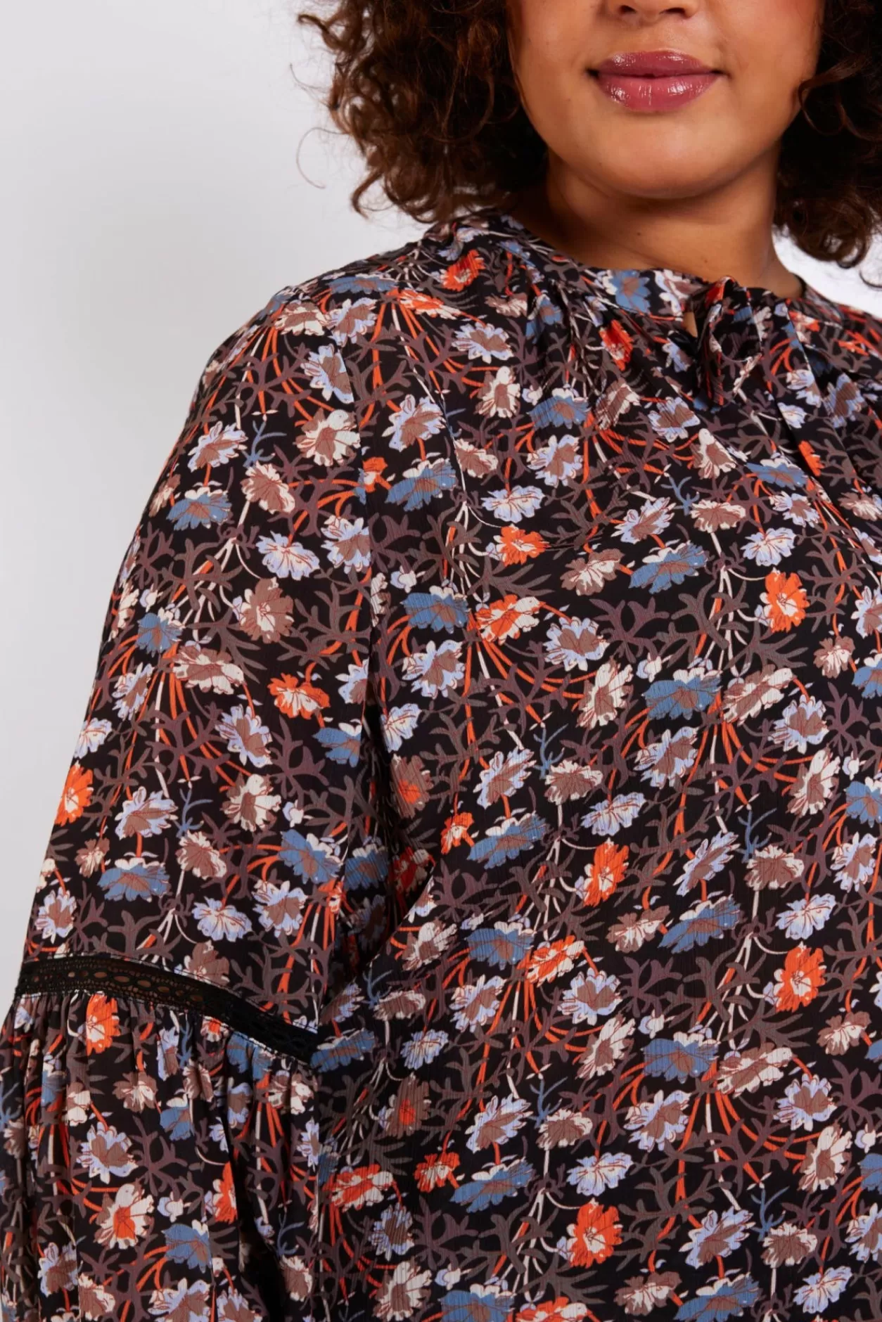 denise_blouse_2.webp Cheap Exxcellent Denise Blouse