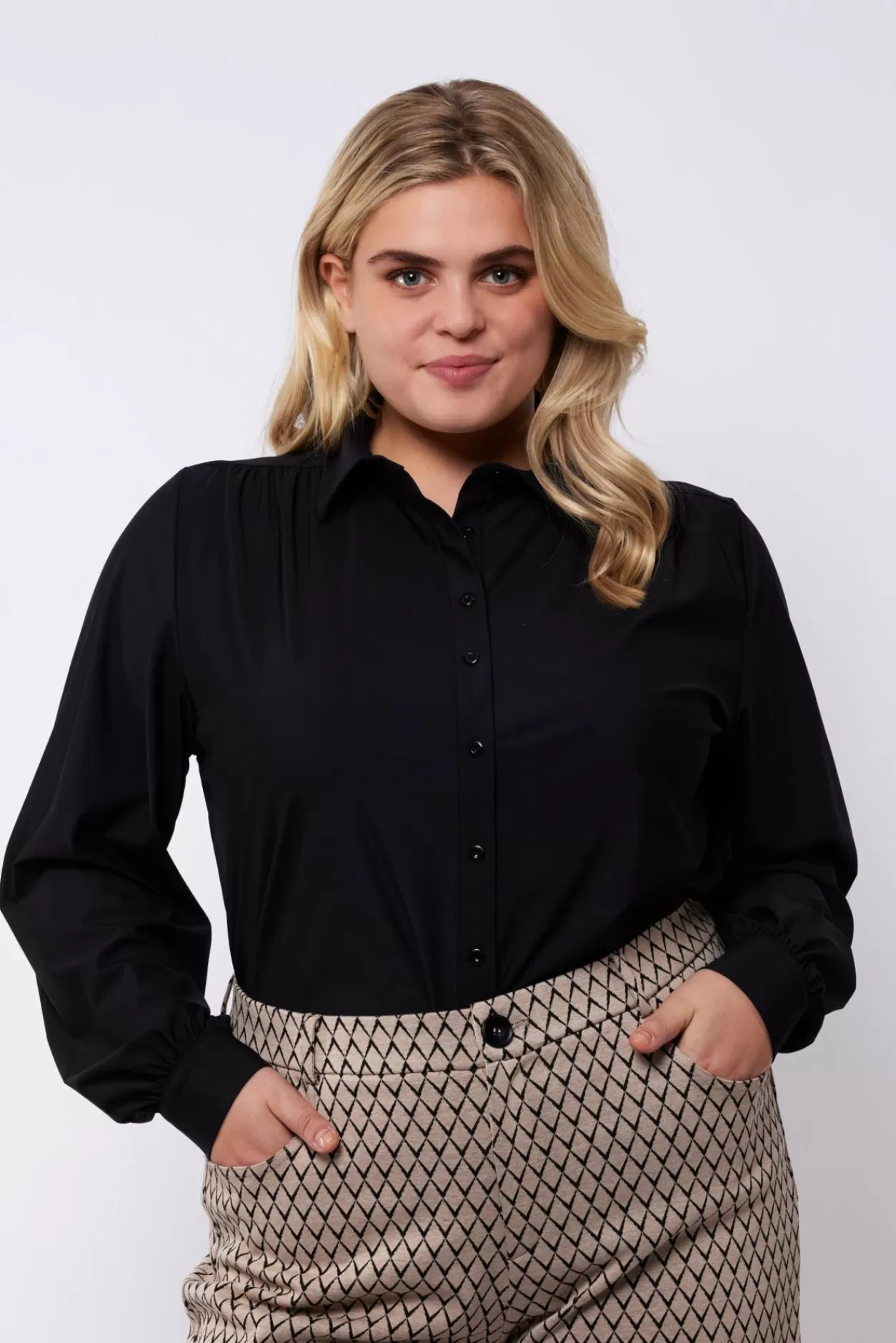 Discount Exxcellent Gigi Blouse