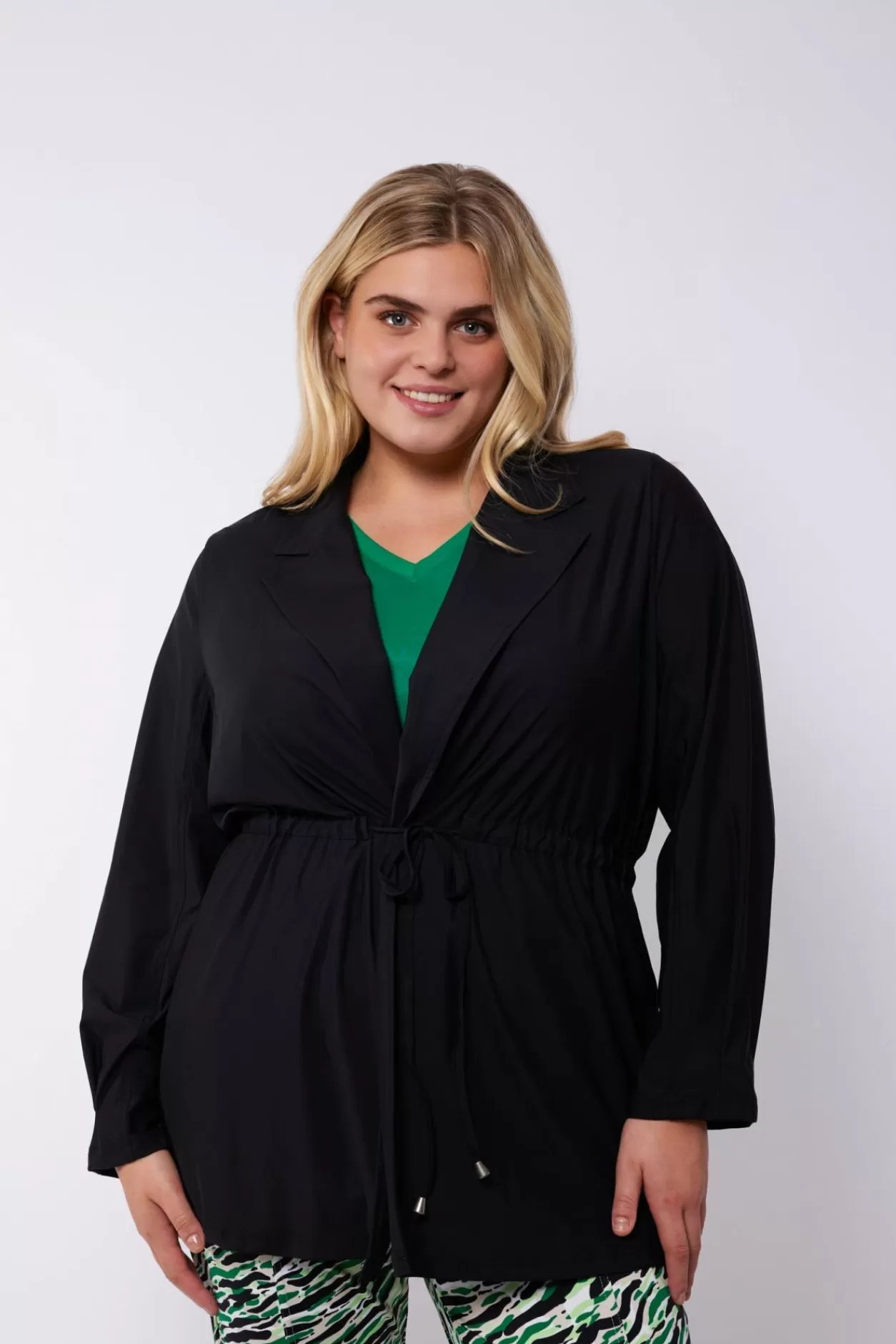 Shop Exxcellent Gwen Blazer