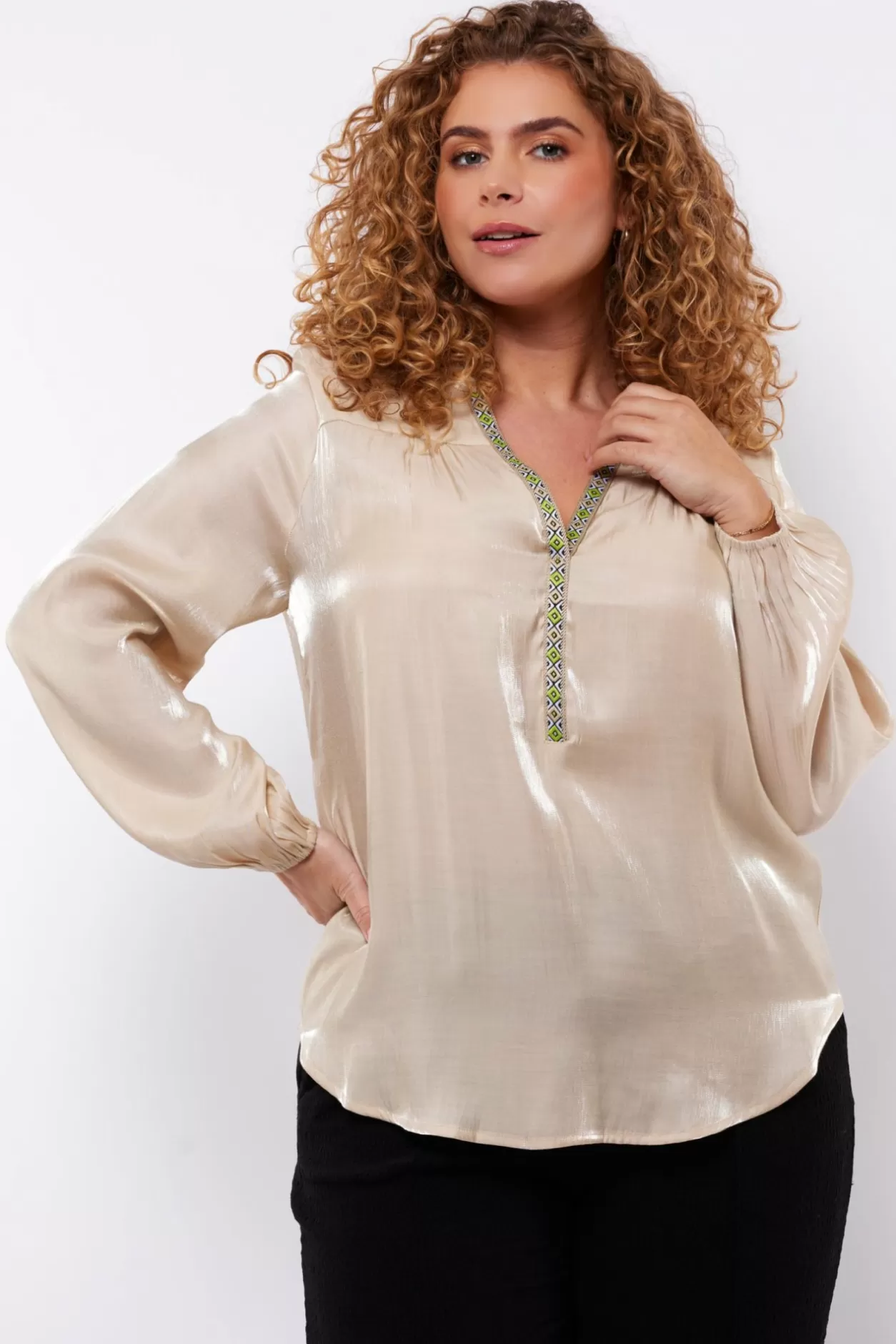 Discount Exxcellent Josina Blouse