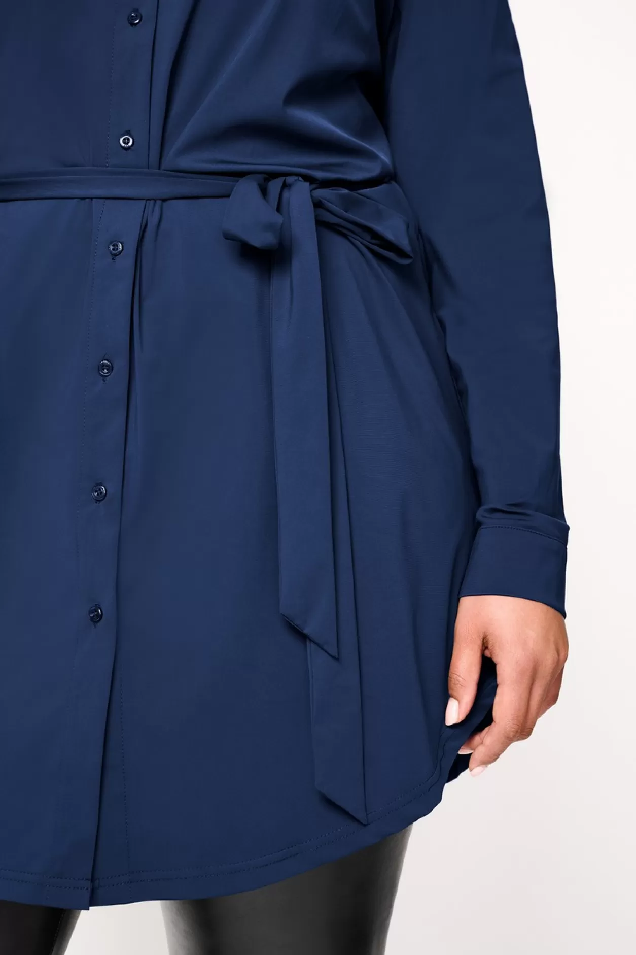 lisa_tuniek_2.webp Sale Exxcellent Lisa Tuniek