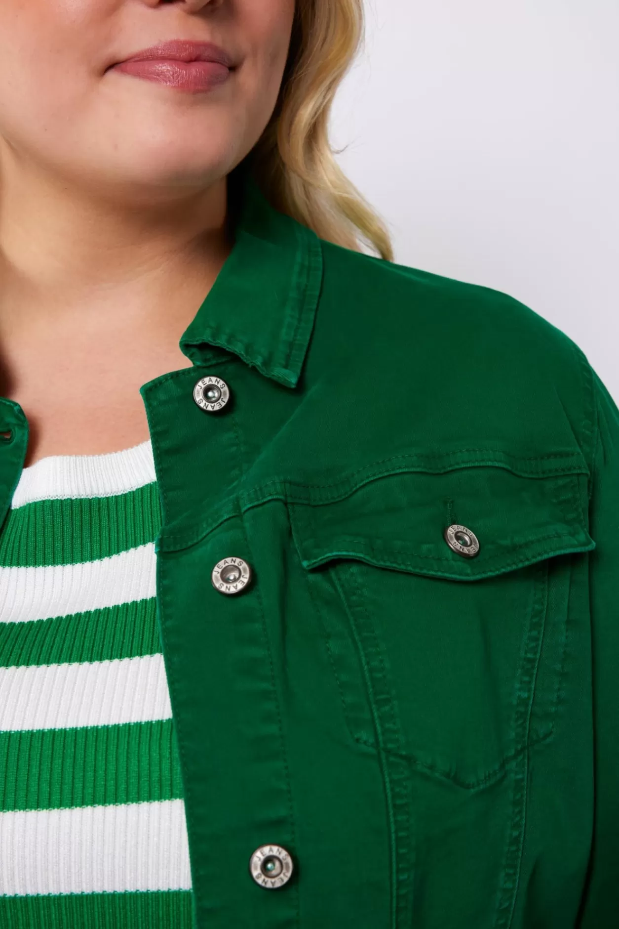 liv_jacket_2.webp Cheap Exxcellent Liv Jacket