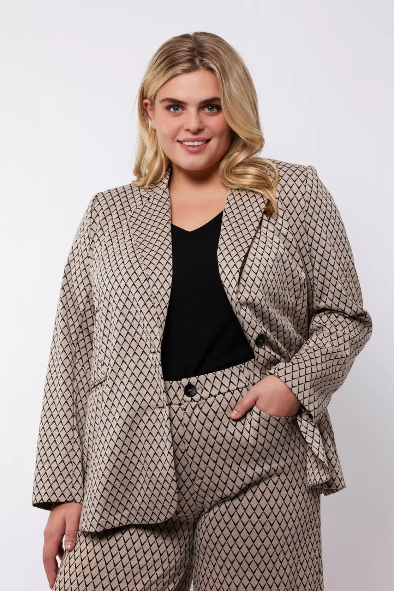 Online Exxcellent Lori Blazer