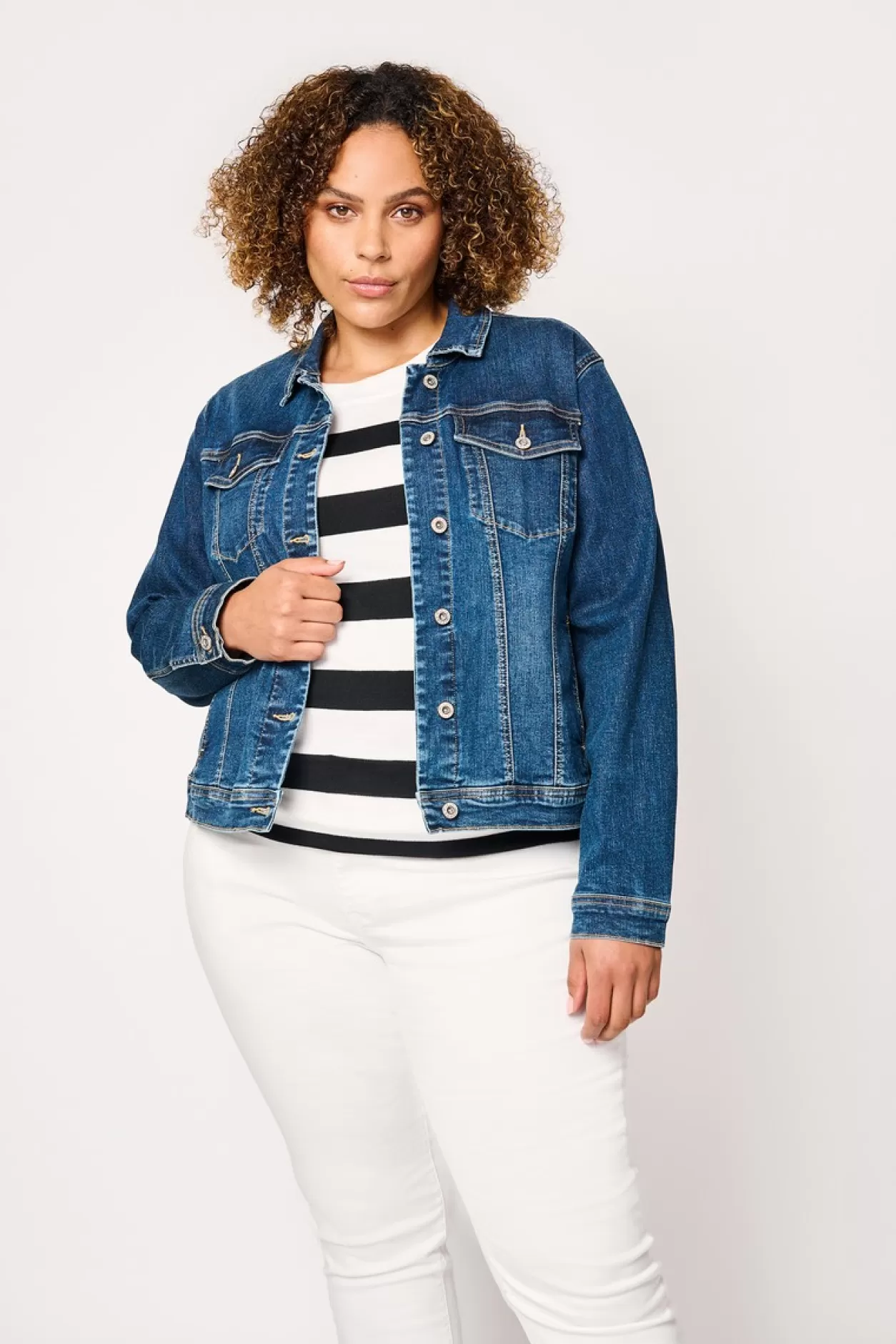 Discount Exxcellent Lyza Jacket