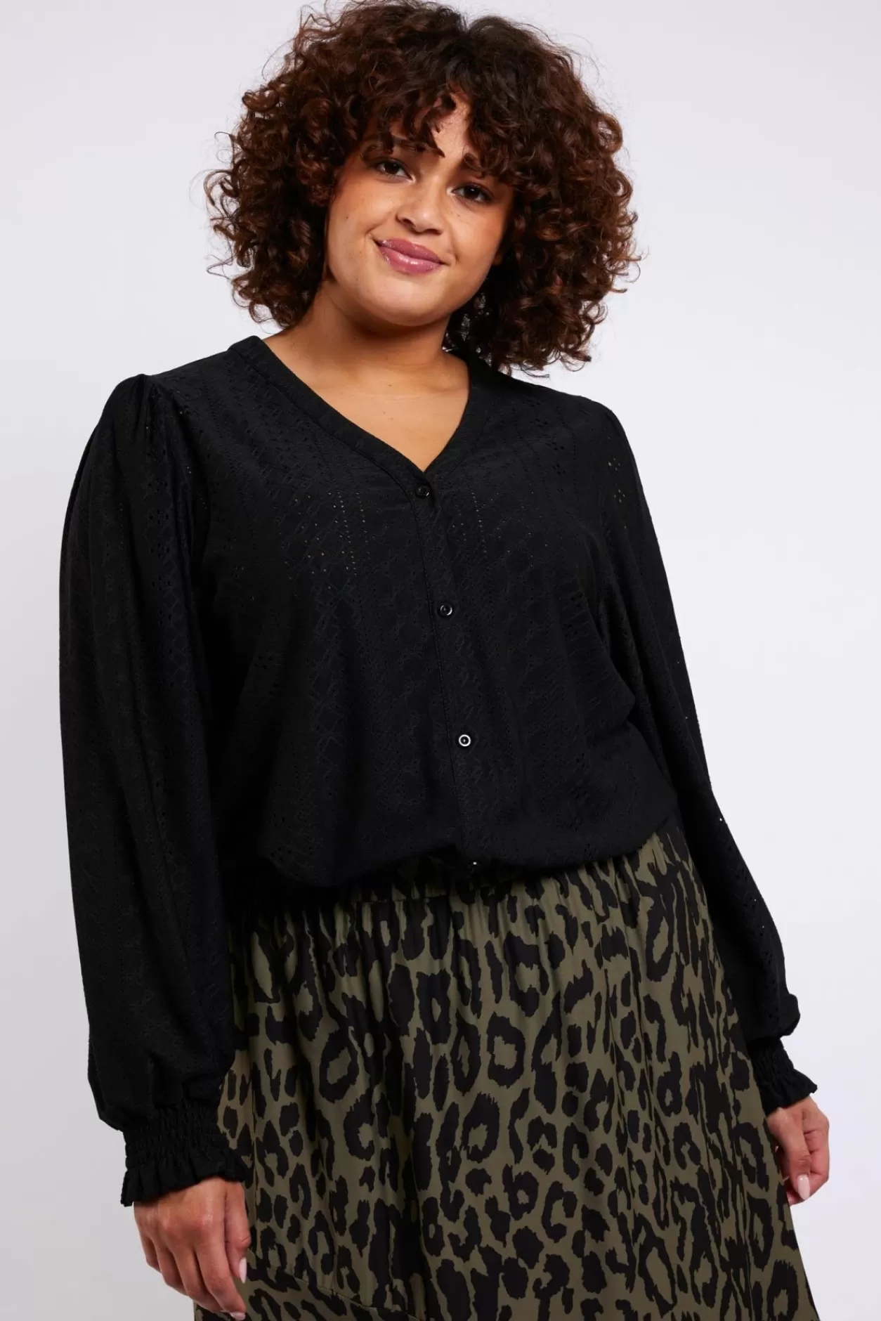 Clearance Exxcellent Raya Blouse