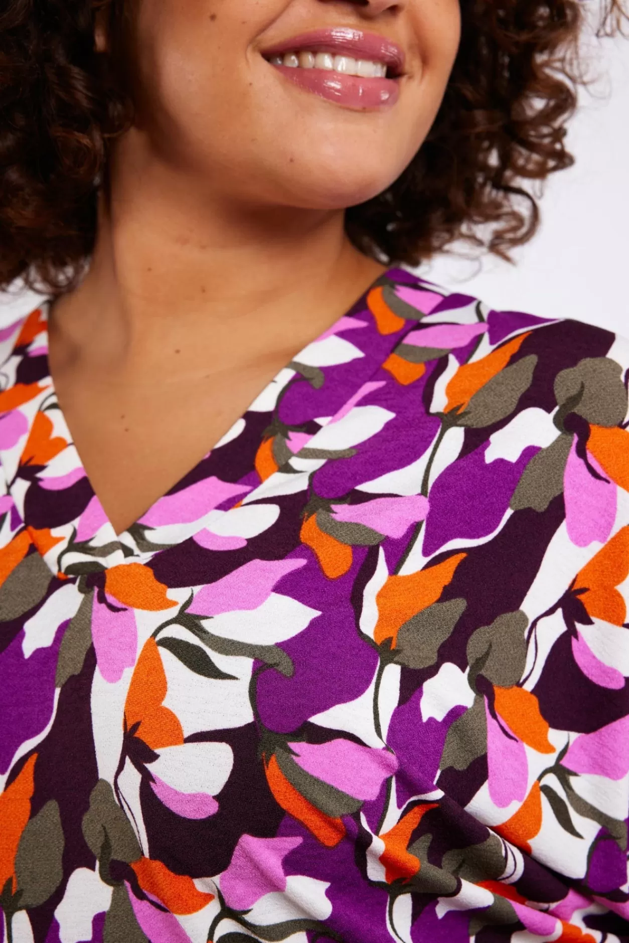 reese_top_2.webp Cheap Exxcellent Reese Top