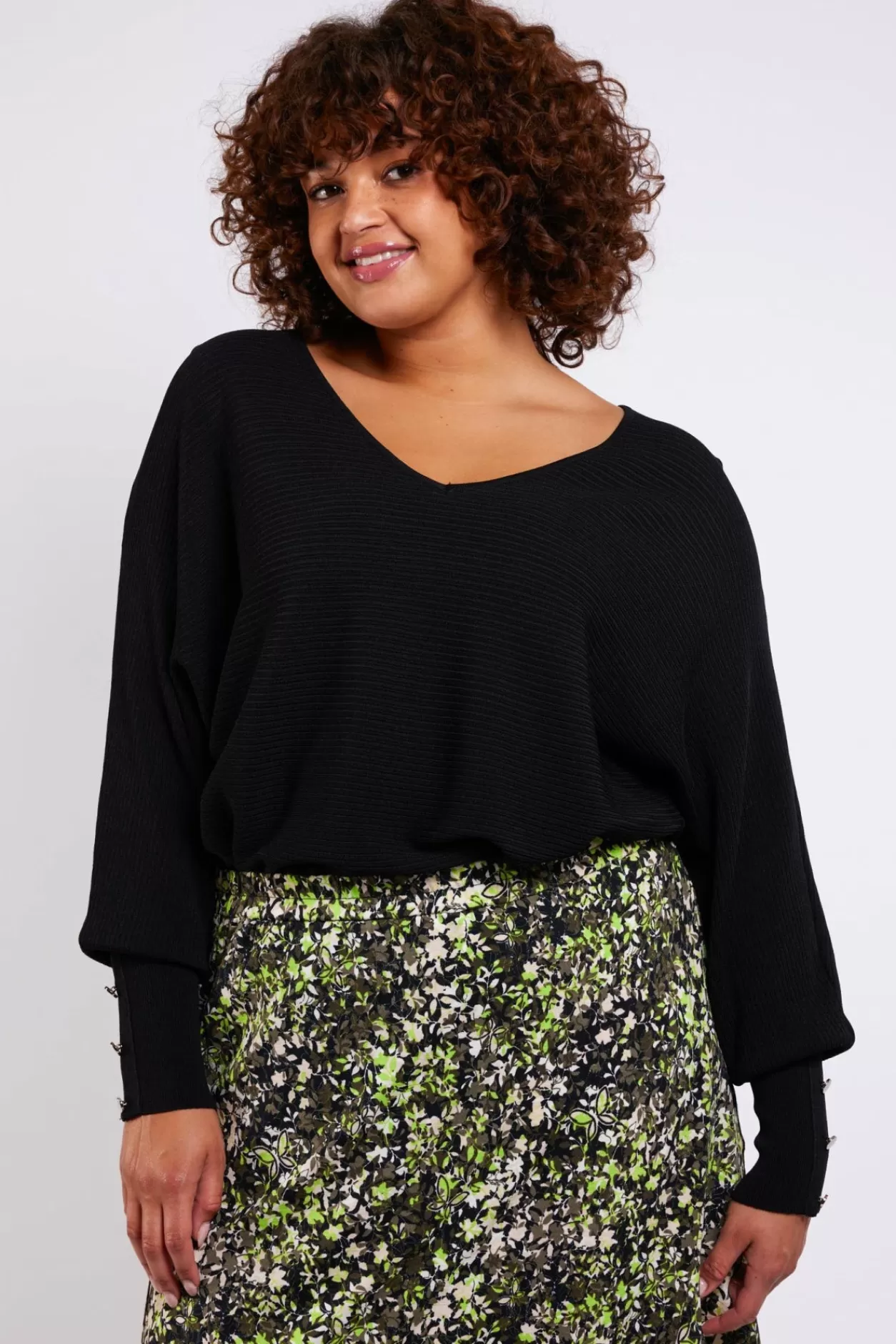 Flash Sale Exxcellent Reva Trui