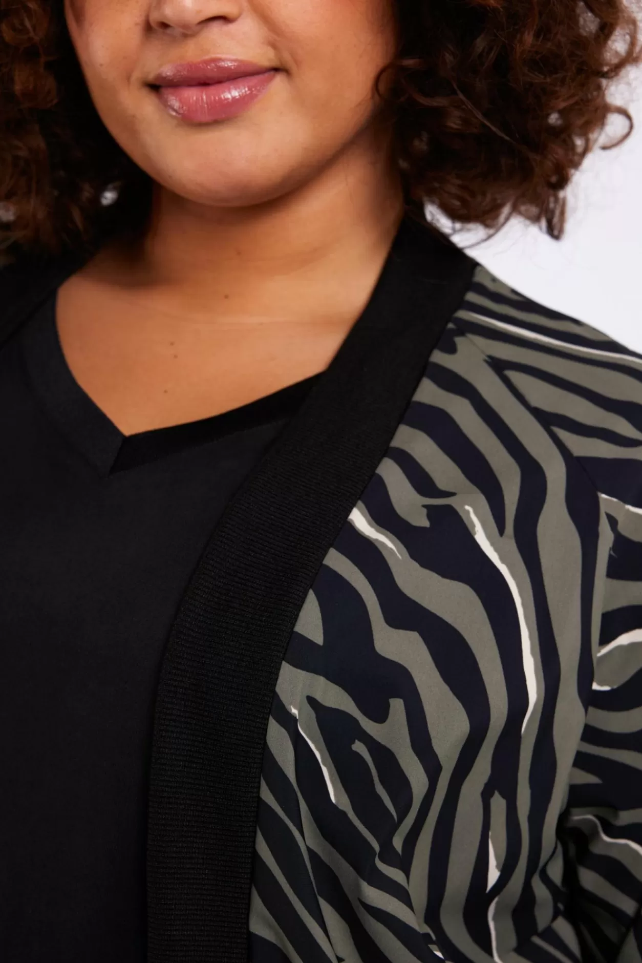 riley_jacket_2-1.webp Discount Exxcellent Riley Jacket