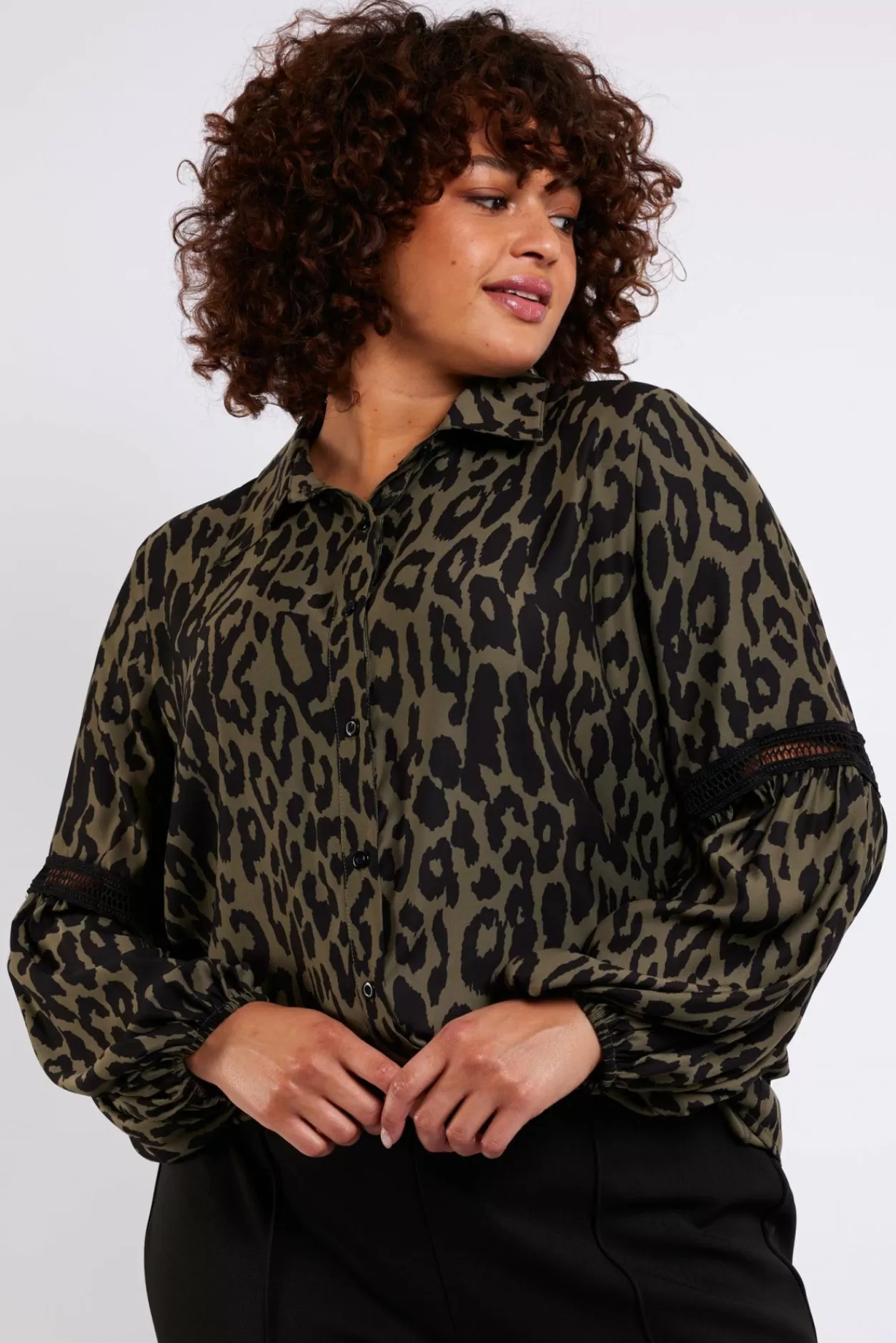 Store Exxcellent Ruth Blouse