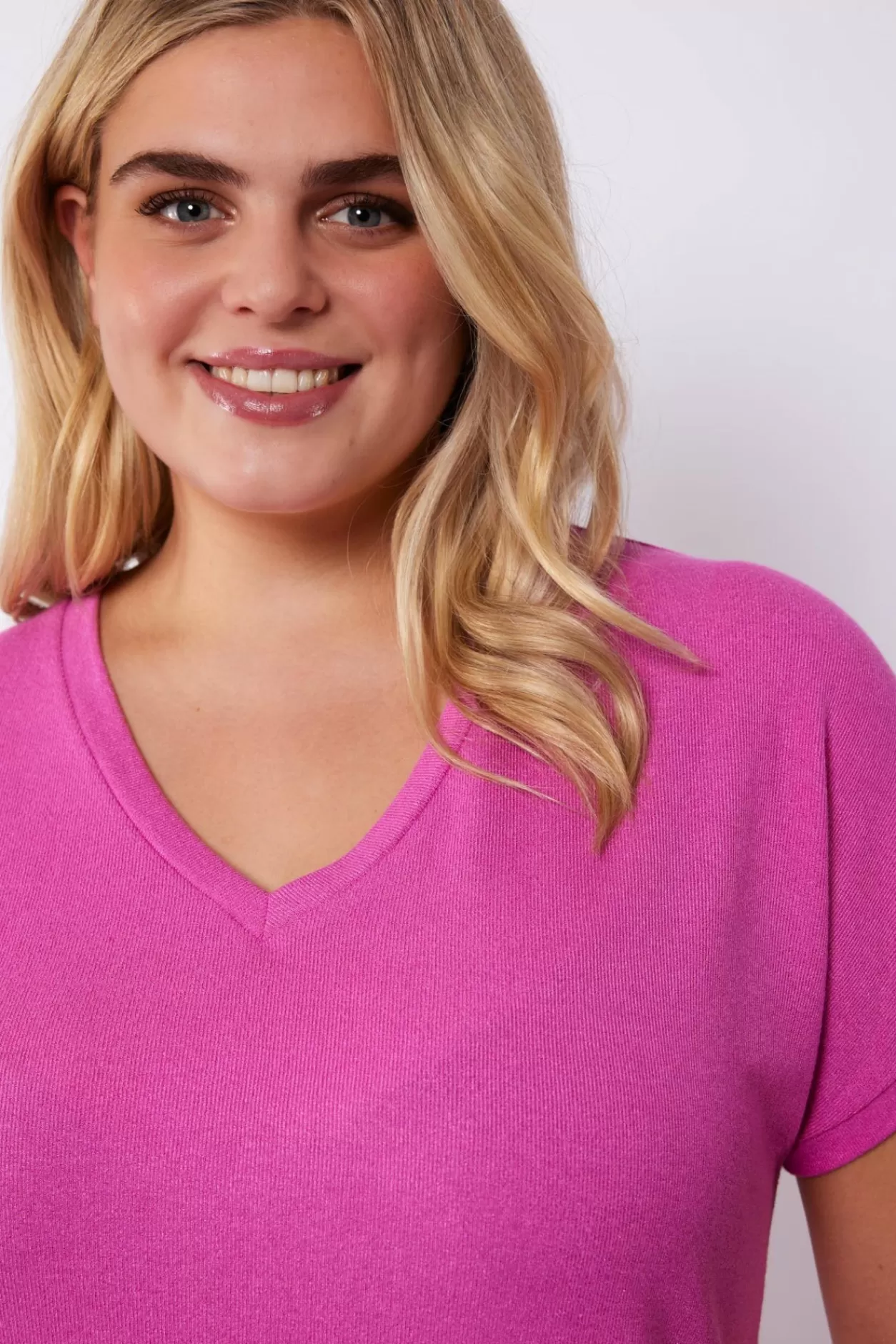 venia_top_2.webp Cheap Exxcellent Venia Top