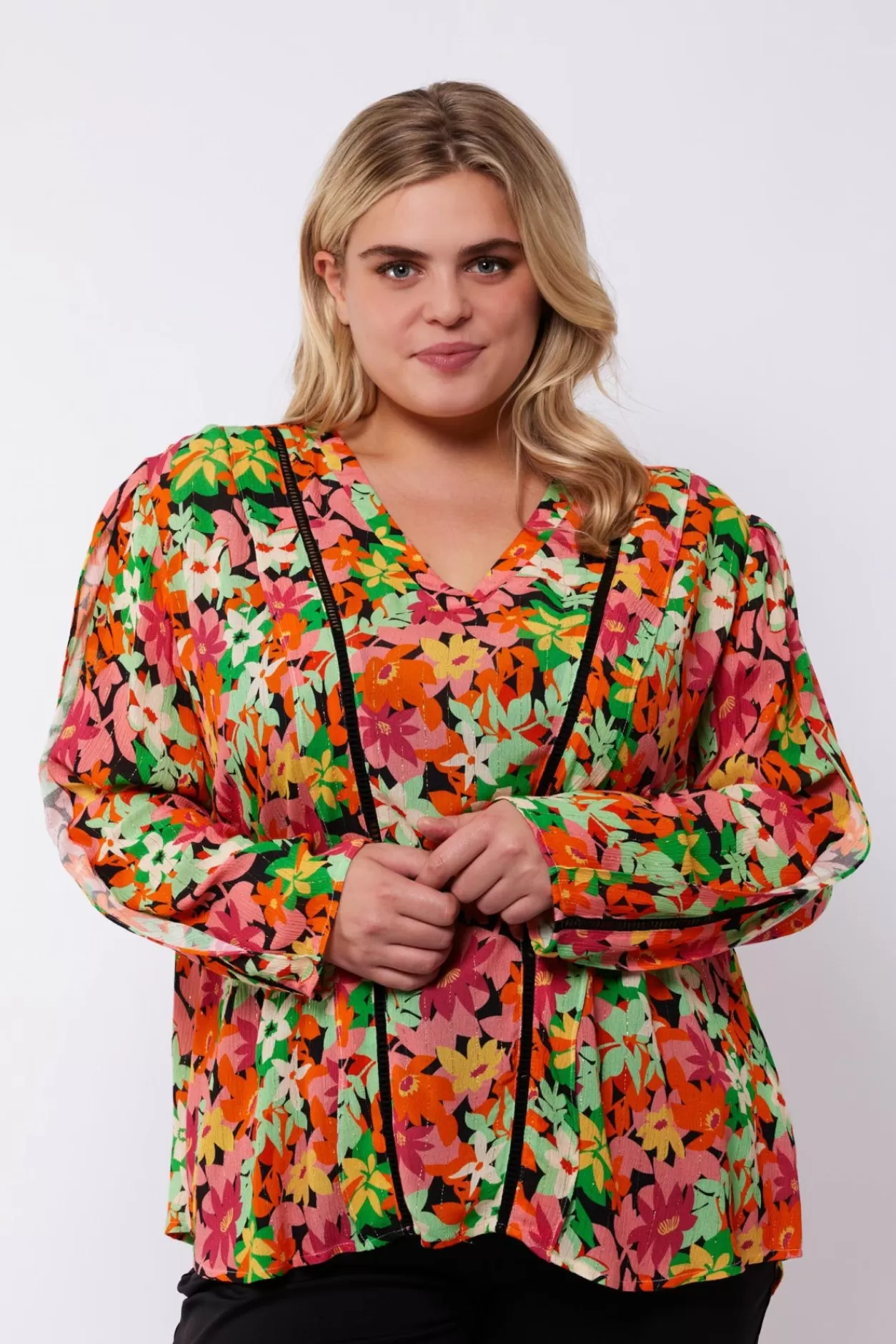 Discount Exxcellent Verine Blouse