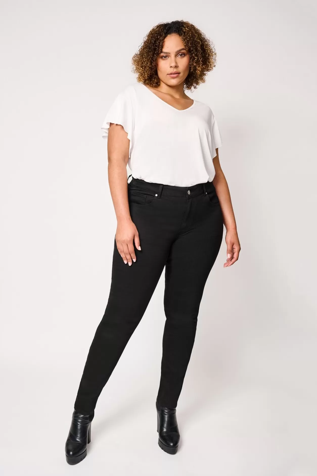 Best Exxcellent Zola Jeans